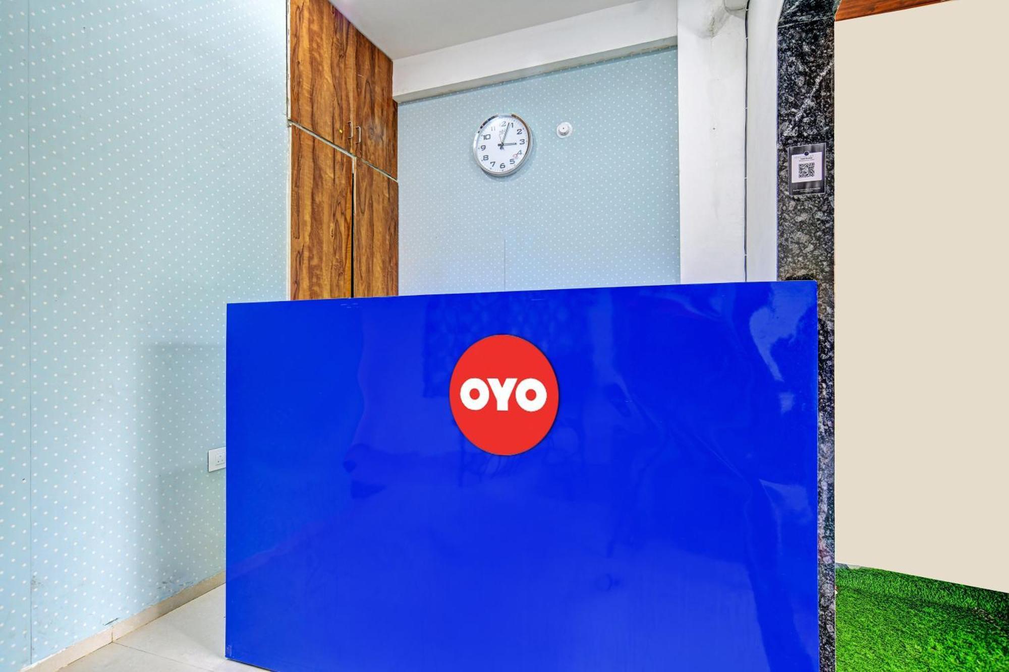 Oyo Flagship Hotel Blue Tick Indore Bagian luar foto